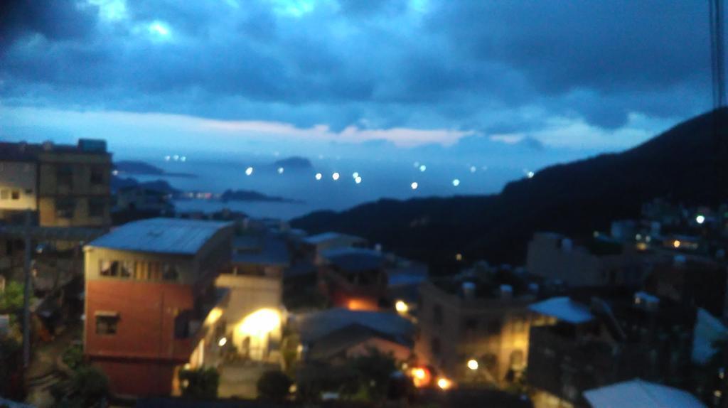 九份山海灣民宿 I 近老街 L 海景檜木房 Bagian luar foto